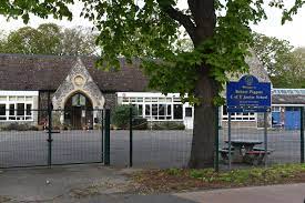 robert piggott school reading holiday camp